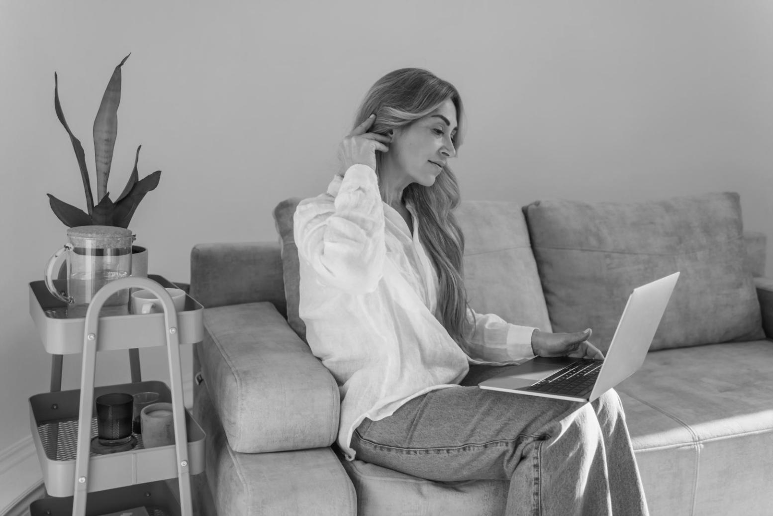 Desktop productivity software interface for data management